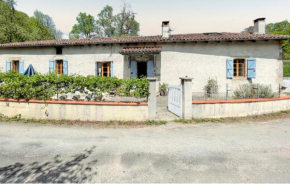 Maison charismatique à Bagnac-sur-Célé avec jardin.